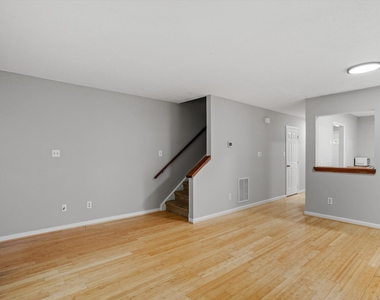 827a Edwards Street - Photo Thumbnail 15