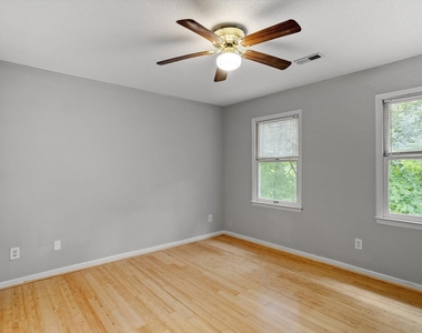 827a Edwards Street - Photo Thumbnail 21