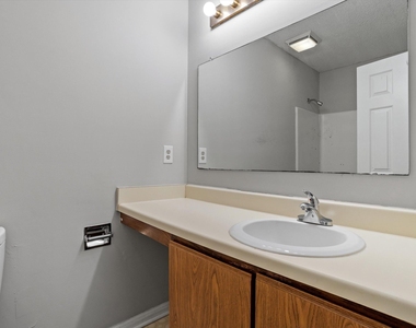 827a Edwards Street - Photo Thumbnail 23