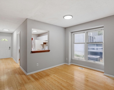 827a Edwards Street - Photo Thumbnail 12