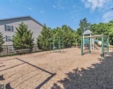 1826 Cassandra Drive - Photo Thumbnail 45