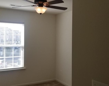 1826 Cassandra Drive - Photo Thumbnail 36