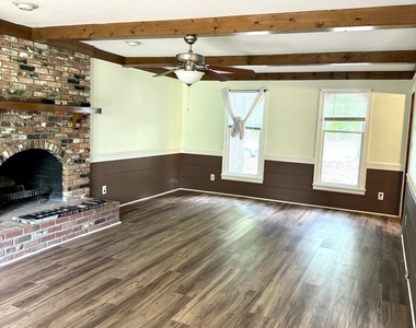 6508 Valley Estates Drive - Photo Thumbnail 7
