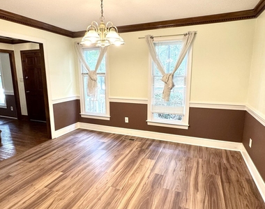 6508 Valley Estates Drive - Photo Thumbnail 9