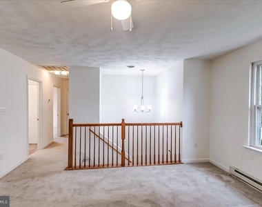 305 Luther Drive - Photo Thumbnail 3