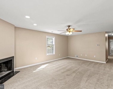 4554 Ryan Place - Photo Thumbnail 7