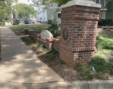 1011 Nicholwood Drive - Photo Thumbnail 11
