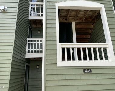 1011 Nicholwood Drive - Photo Thumbnail 2
