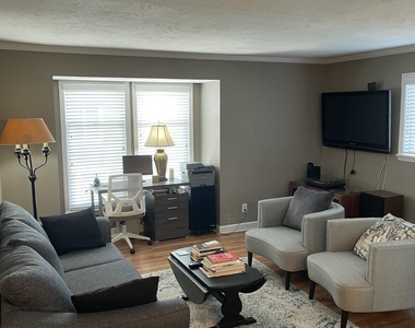 1011 Nicholwood Drive - Photo Thumbnail 3