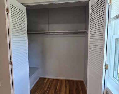 712 Mansfield Road - Photo Thumbnail 11