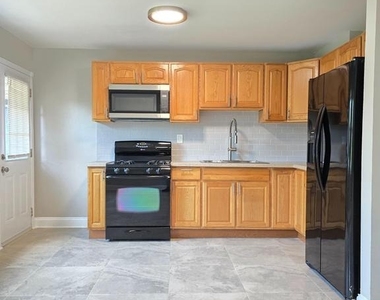 712 Mansfield Road - Photo Thumbnail 5