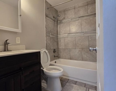 712 Mansfield Road - Photo Thumbnail 9