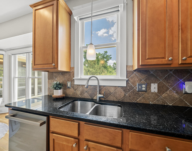 5609 Cary Glen Boulevard - Photo Thumbnail 7