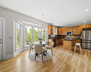 5609 Cary Glen Boulevard - Photo Thumbnail 5