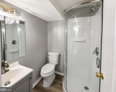 3811 Glenview Terrace - Photo Thumbnail 18