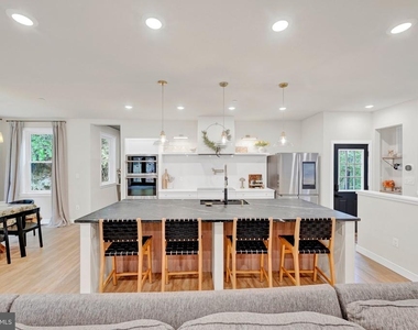 5437 Glen Arm Road - Photo Thumbnail 12