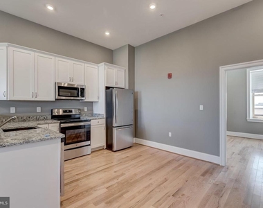 1214 Eutaw Place - Photo Thumbnail 5