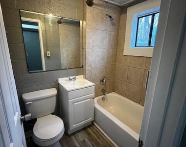 1117 Gurley Street - Photo Thumbnail 1
