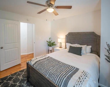 4312 Dyer Court - Photo Thumbnail 7