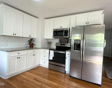 4312 Dyer Court - Photo Thumbnail 3