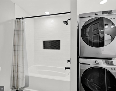 2 W Barney Street - Photo Thumbnail 11
