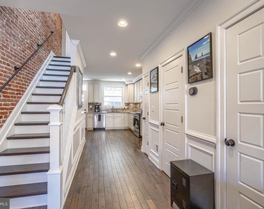 631 S Eaton Street - Photo Thumbnail 6