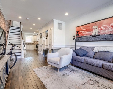 631 S Eaton Street - Photo Thumbnail 3