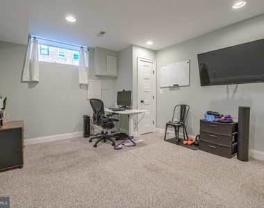 631 S Eaton Street - Photo Thumbnail 12
