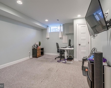 631 S Eaton Street - Photo Thumbnail 11
