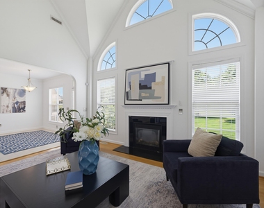 2912 Oak Bridge Drive - Photo Thumbnail 6