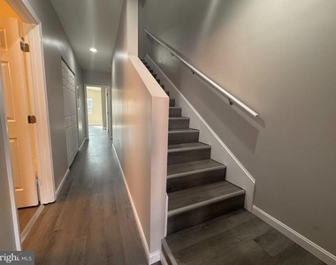 827 Harlem Avenue - Photo Thumbnail 7