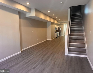 827 Harlem Avenue - Photo Thumbnail 3