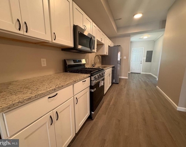827 Harlem Avenue - Photo Thumbnail 1