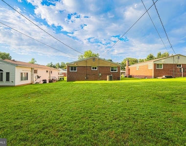 2804 Hanson Avenue - Photo Thumbnail 5