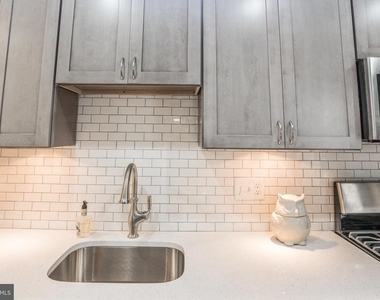 522 S Bethel Street - Photo Thumbnail 2