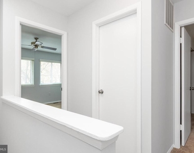 1225 Driftwood Court - Photo Thumbnail 5