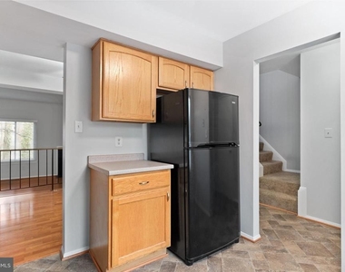 1225 Driftwood Court - Photo Thumbnail 1