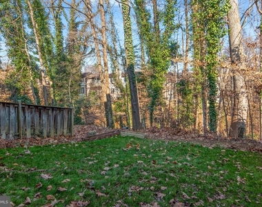 1225 Driftwood Court - Photo Thumbnail 13