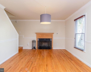 1036 Hyde Park Drive - Photo Thumbnail 1