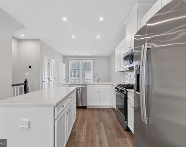 168 Woodgate Circle - Photo Thumbnail 7