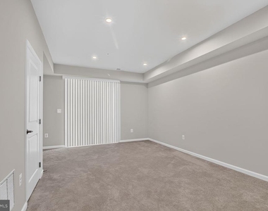 168 Woodgate Circle - Photo Thumbnail 4