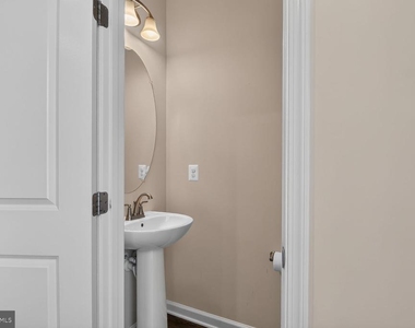 168 Woodgate Circle - Photo Thumbnail 11