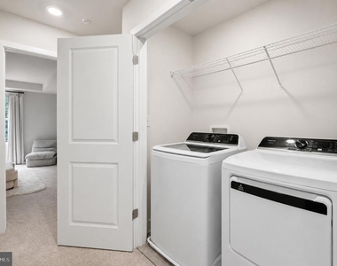 6815 Winterhill Ln - Photo Thumbnail 23