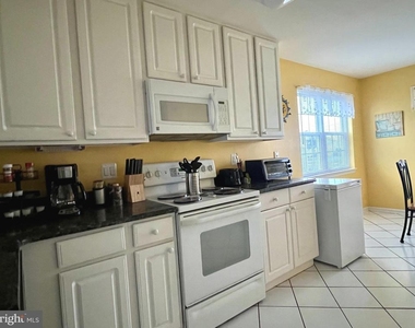 37171 Harbor Drive - Photo Thumbnail 4