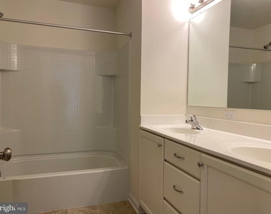 2444 W Palladio Place - Photo Thumbnail 14