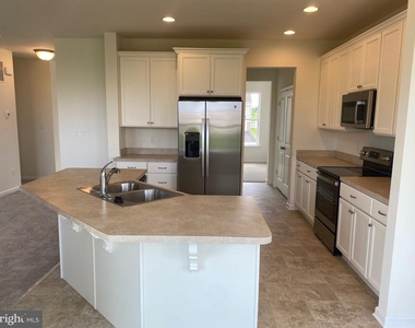 2444 W Palladio Place - Photo Thumbnail 6