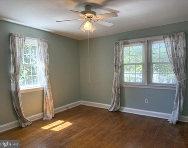 31 E 6th Street - Photo Thumbnail 8