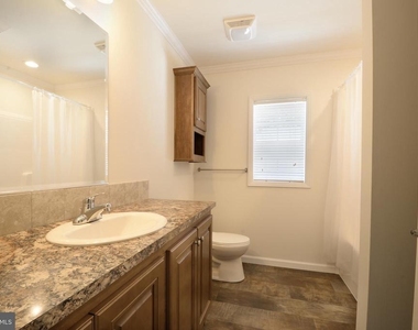 42 Edgewater Drive - Photo Thumbnail 9