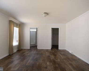 42 Edgewater Drive - Photo Thumbnail 3