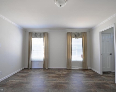 42 Edgewater Drive - Photo Thumbnail 6